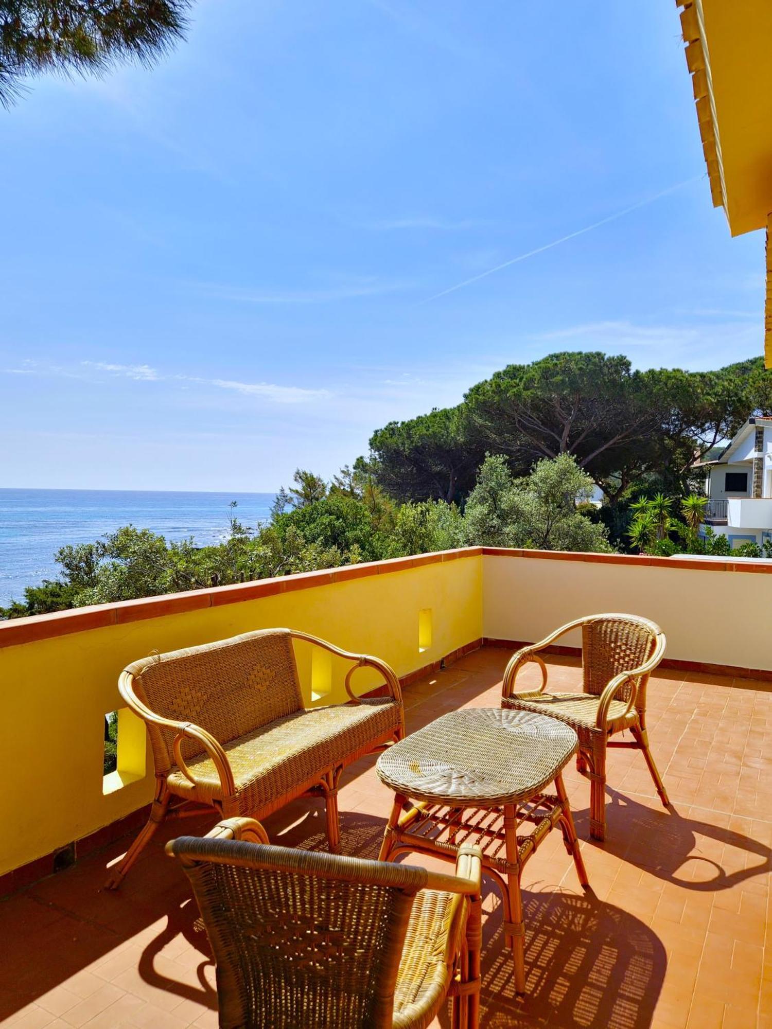 Villa Papiyon - Accesso Privato Alla Spiaggia Cala Liberotto Exteriör bild
